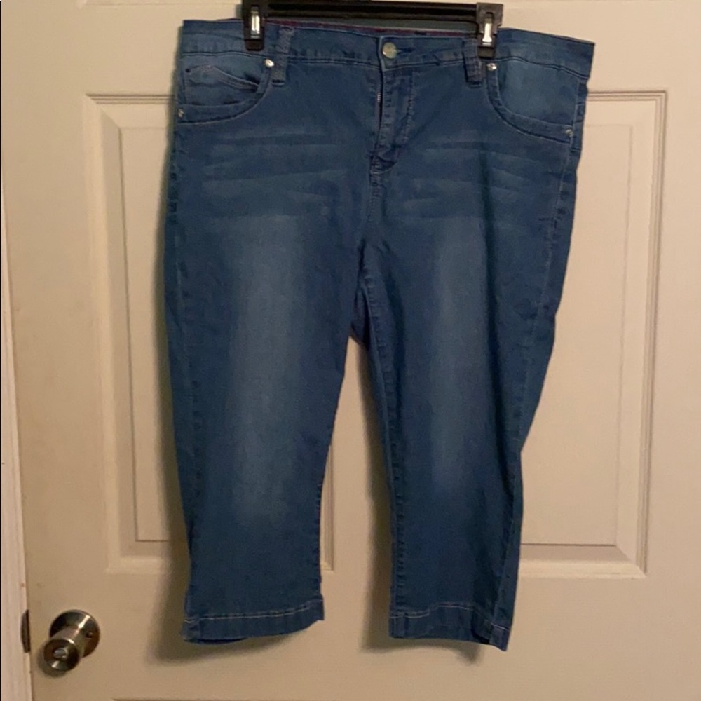 Royalty For Me Jean Capris